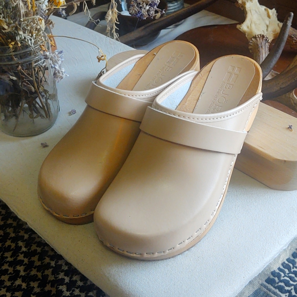BJÖRK Swedish Comfort Clogs